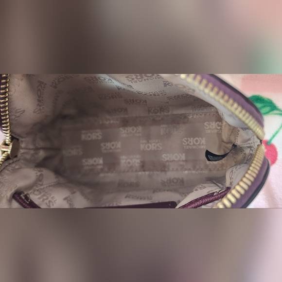 Michael Kors Purple Paisley Makeup Bag - Picture 12 of 12